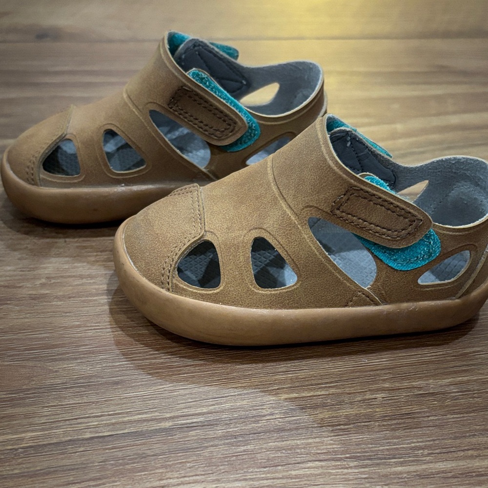 Ten Little Sandals